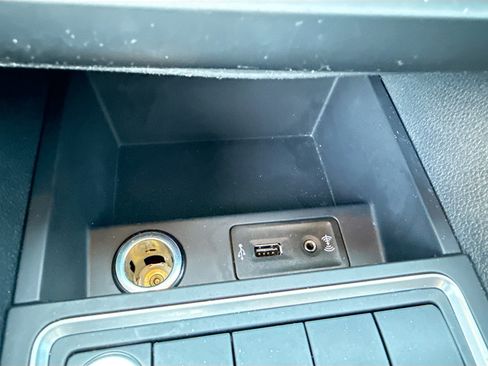 Used 2017 Volkswagen Jetta SE image 26