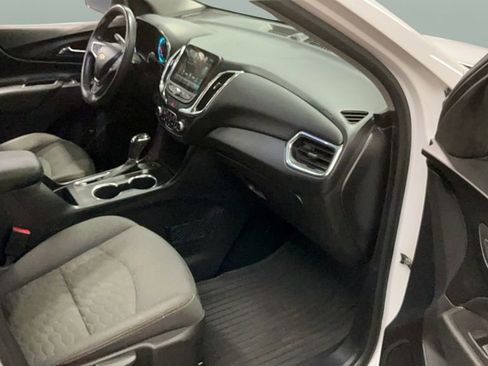 Used 2018 Chevrolet Equinox LT w/ Sun & Infotainment Package image 24