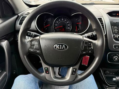 Used 2015 Kia Sorento LX image 23