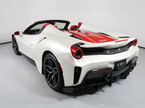 Used 2020 Ferrari 488 Pista Spider RWD image 26