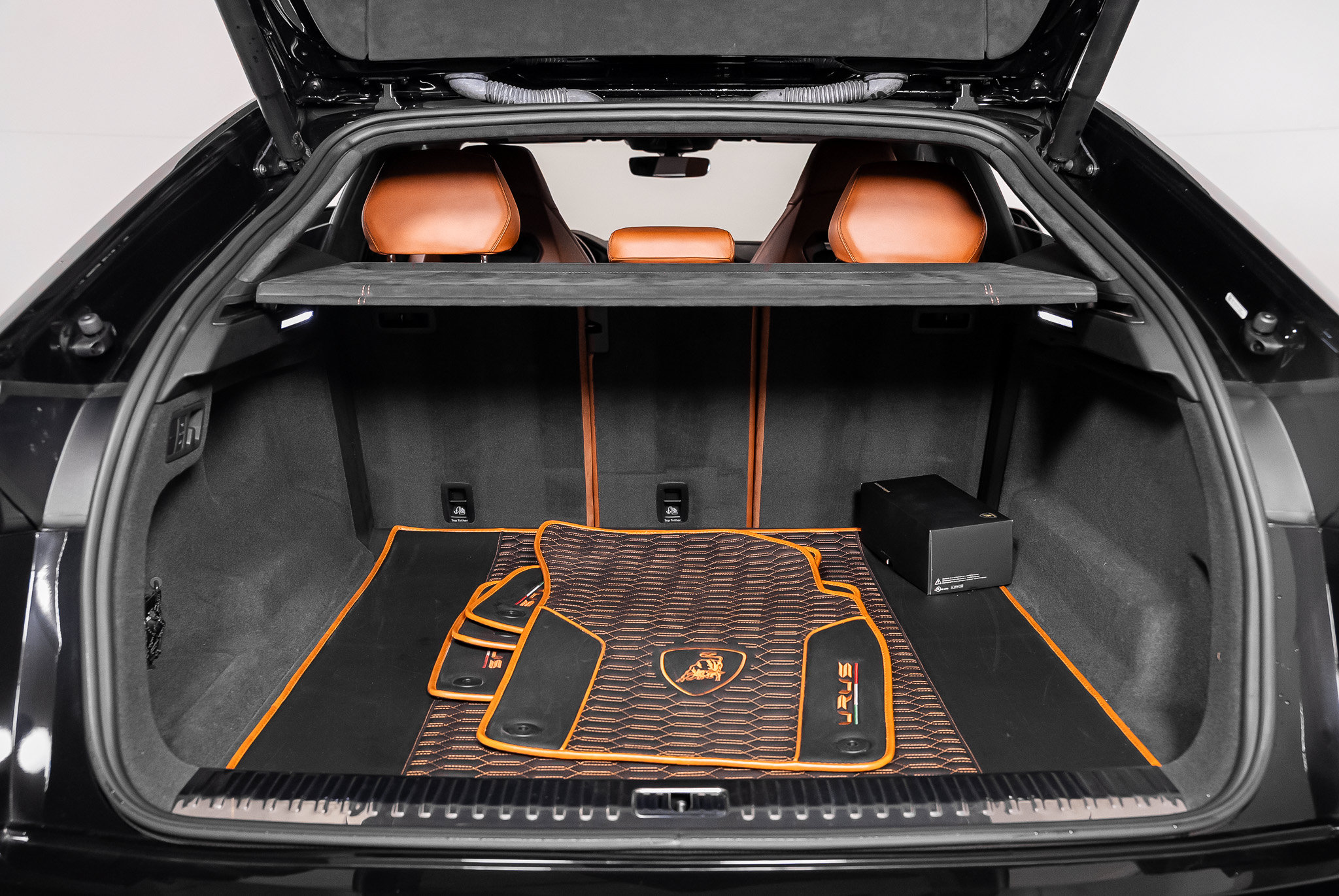 Used 2019 Lamborghini Urus AWD/4WD image 64