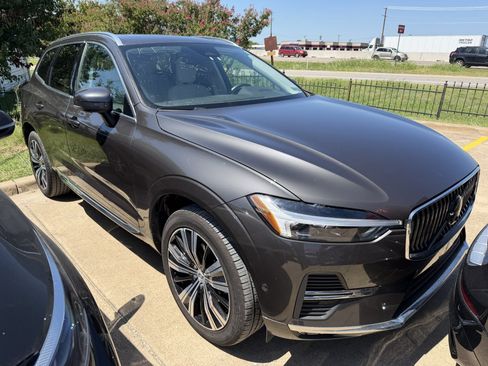 Used 2023 Volvo XC60 B5 Plus w/ Climate Package AWD/4WD image 5