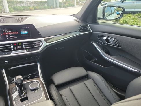 Used 2020 BMW 330i Sedan w/ Convenience Package image 20