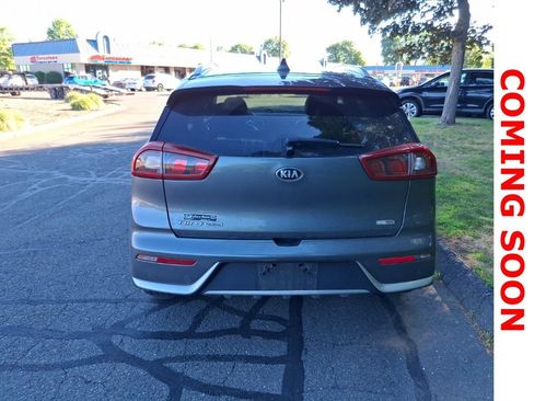 Used 2018 Kia Niro Touring FWD image 7
