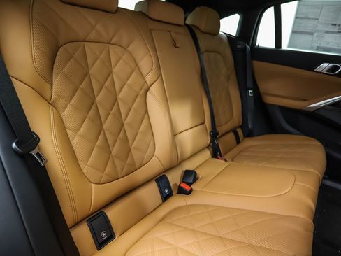 New 2026 BMW X6 xDrive40i w/ Climate Comfort Package image 27