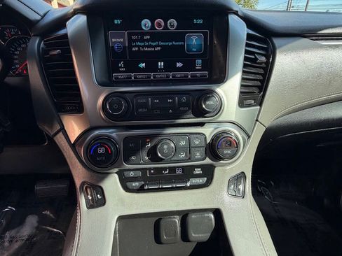 Used 2015 Chevrolet Suburban LT AWD/4WD image 39
