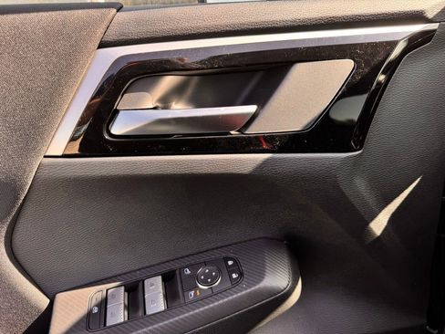 New 2026 Mitsubishi Outlander ES image 30