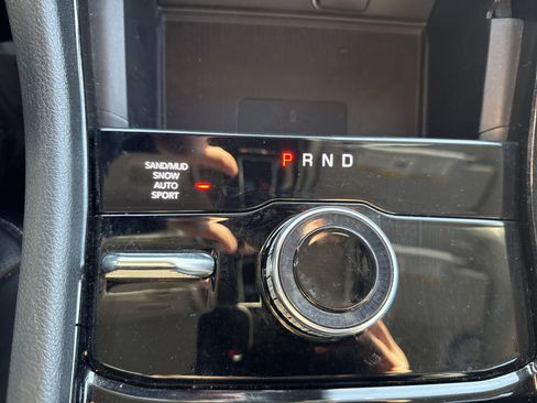 Used 2023 Jeep Grand Cherokee Limited w/ Luxury Tech Group II image 29