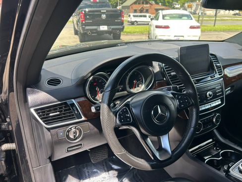 Used 2019 Mercedes-Benz GLS 450 4MATIC image 16