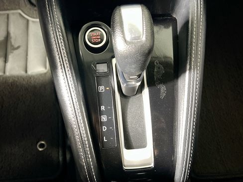 Used 2018 Nissan Kicks SV image 25