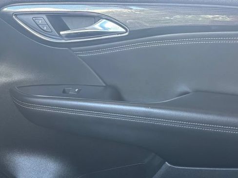 Used 2022 Buick Envision Essence w/ Technology Package II FWD image 31