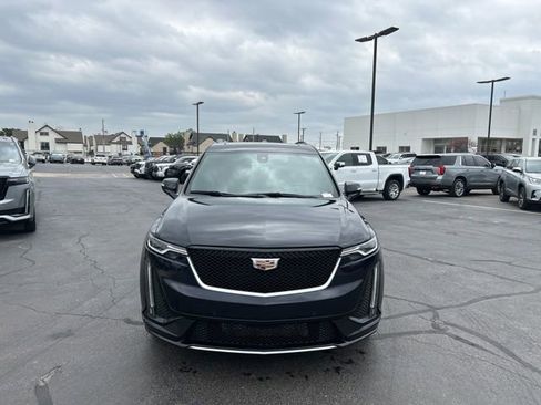 Used 2022 Cadillac XT6 Sport AWD/4WD image 3