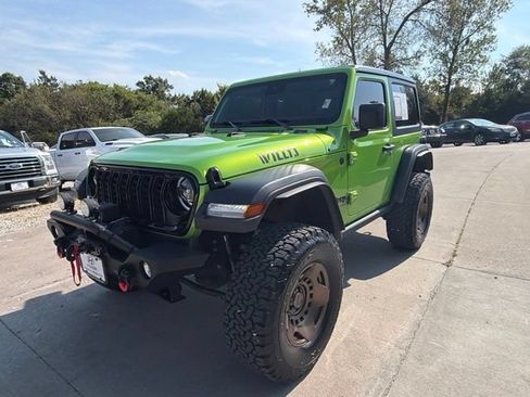 Used 2025 Jeep Wrangler Sport AWD/4WD image 7