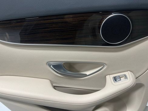 Used 2022 Mercedes-Benz GLC 300 4MATIC image 24