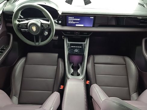 Used 2024 Porsche Macan 4 Electric image 17