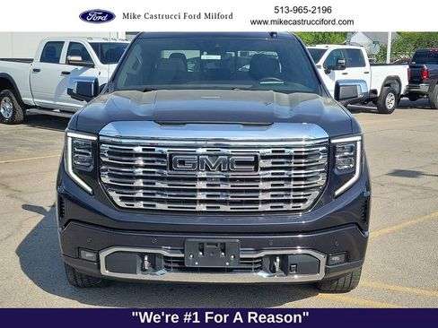 Used 2023 GMC Sierra 1500 Denali w/ Technology Package AWD/4WD image 8