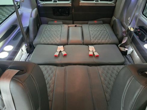 Used 2023 GMC Savana 2500 image 43