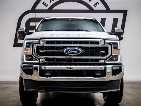 Used 2020 Ford F350 Lariat w/ Lariat Ultimate Package image 3