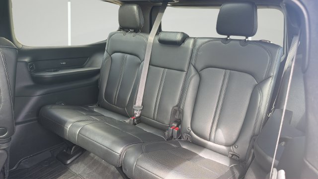 Used 2025 Jeep Wagoneer Series II w/ Premium Group I AWD/4WD image 13