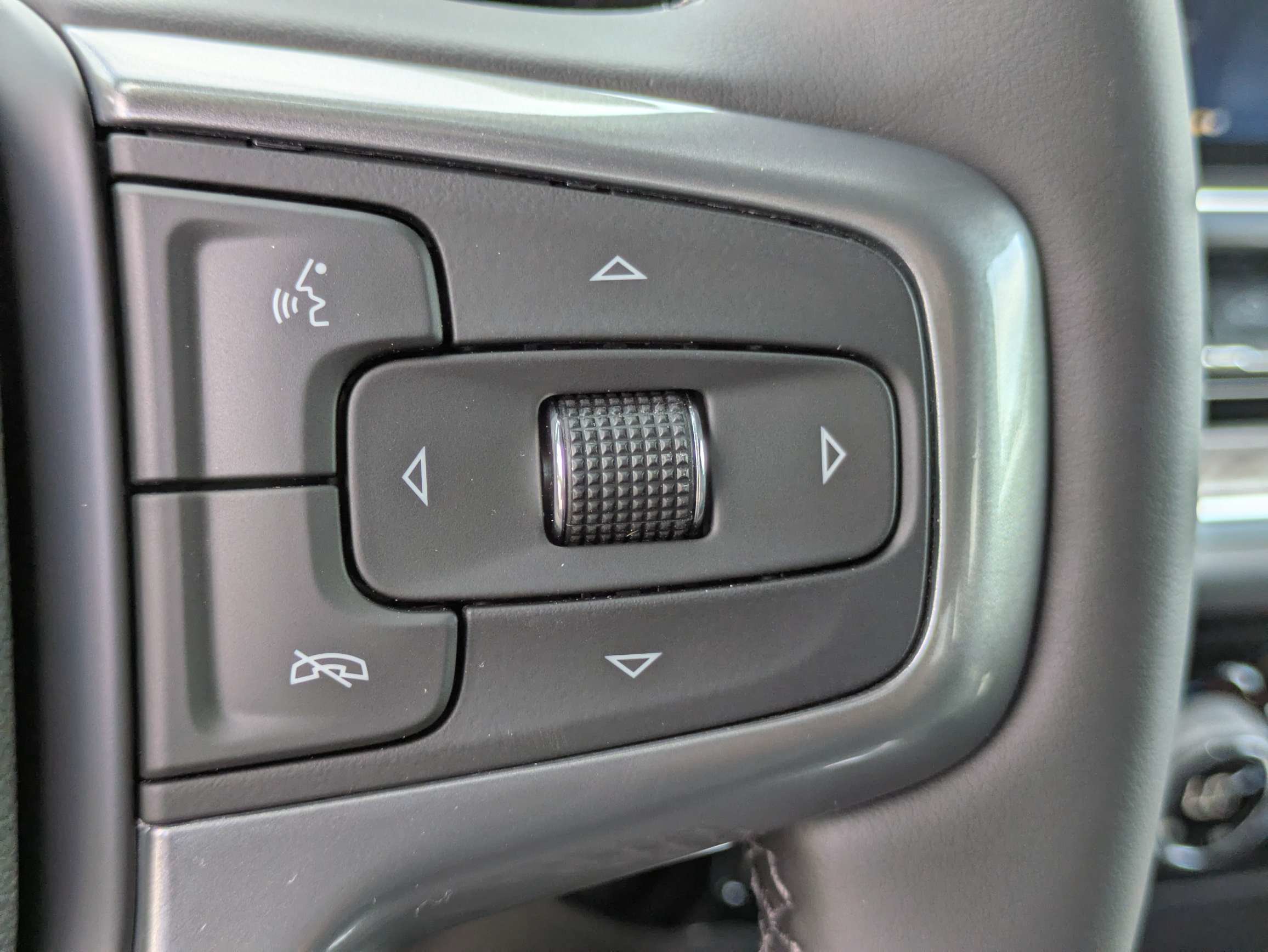 New 2026 Chevrolet Silverado 2500 LTZ w/ LTZ Convenience Package AWD/4WD image 16