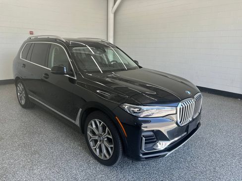 Used 2022 BMW X7 xDrive40i w/ Premium Package AWD/4WD image 4
