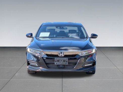 Used 2018 Honda Accord Sport image 8