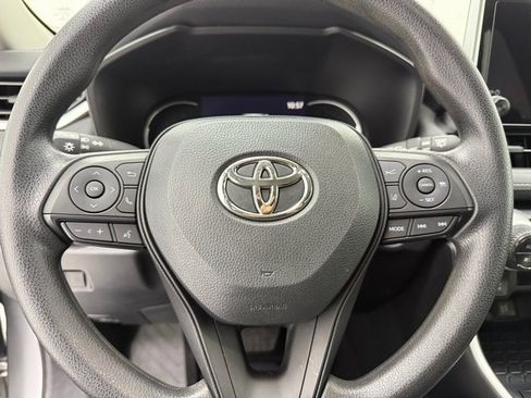 Used 2024 Toyota RAV4 XLE image 9