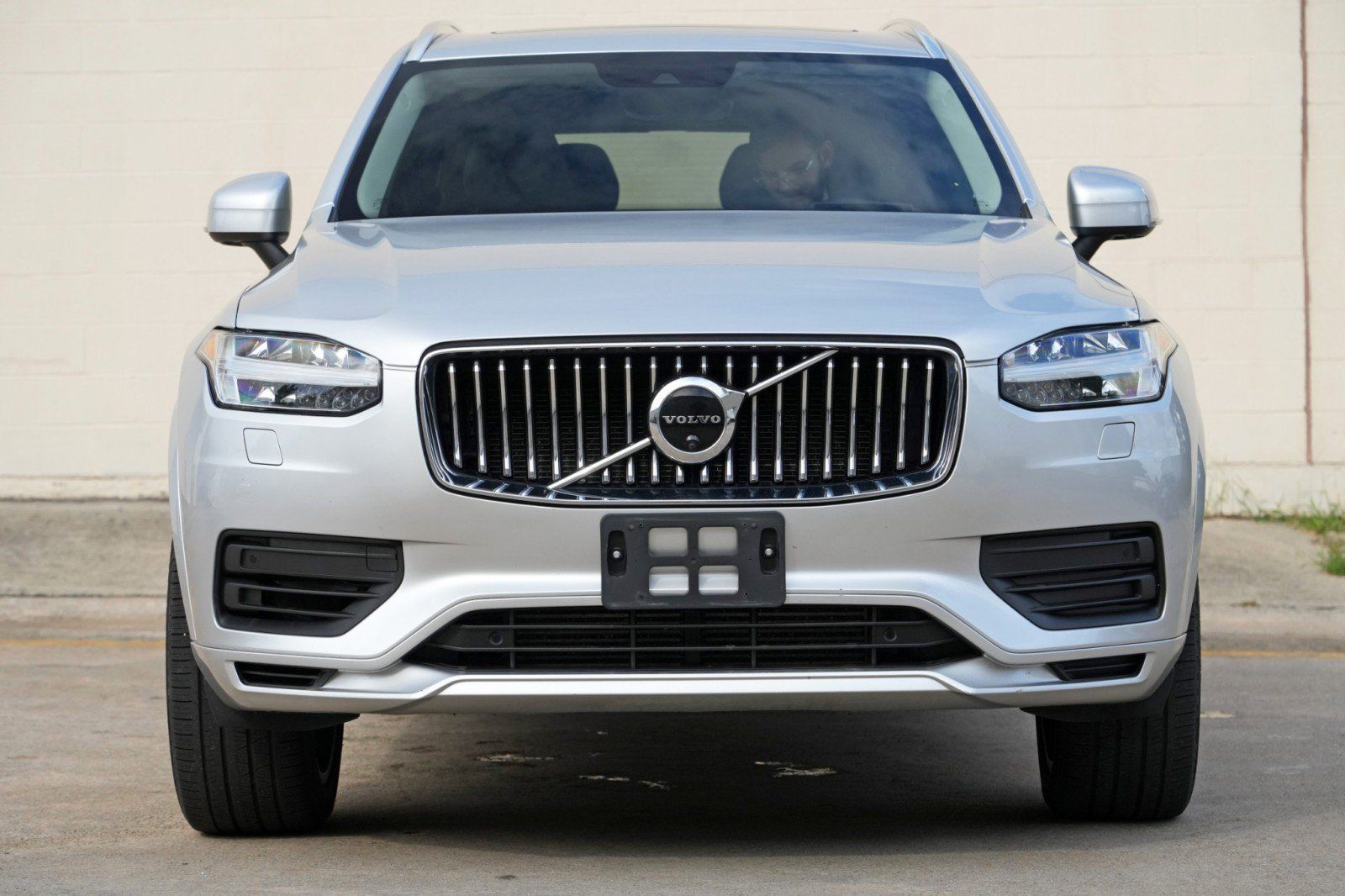 Used 2020 Volvo XC90 T8 Momentum w/ Protection Package Premier AWD/4WD image 7