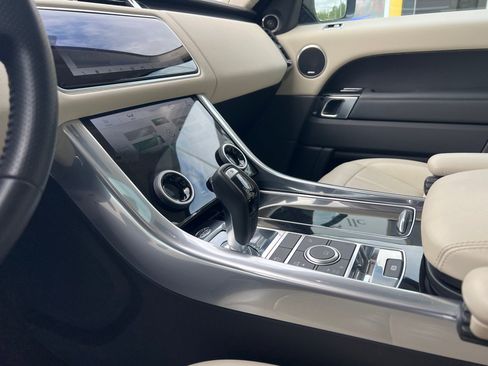 Used 2019 Land Rover Range Rover Sport HSE AWD/4WD image 66