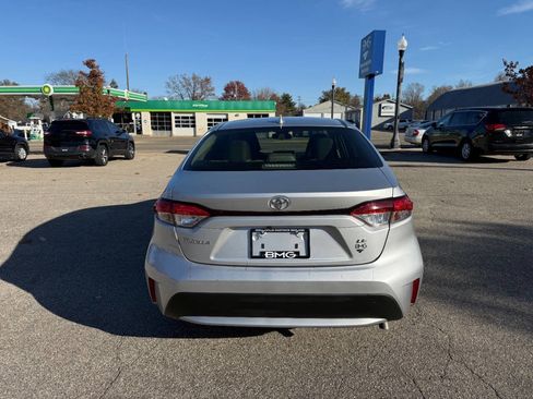 Used 2020 Toyota Corolla LE image 4