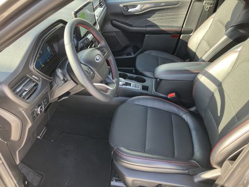 Used 2024 Ford Escape ST-Line Select w/ Tech Pack #2 image 13