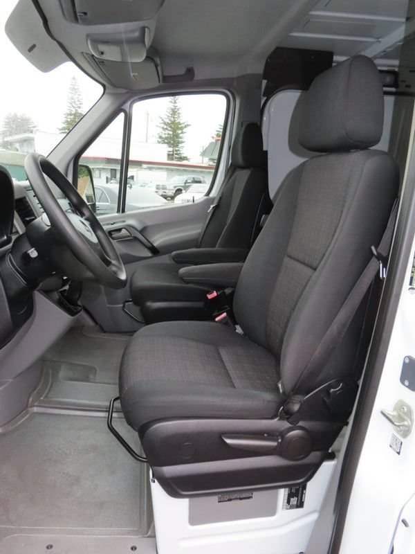 Used 2016 Mercedes-Benz Sprinter 2500 image 3