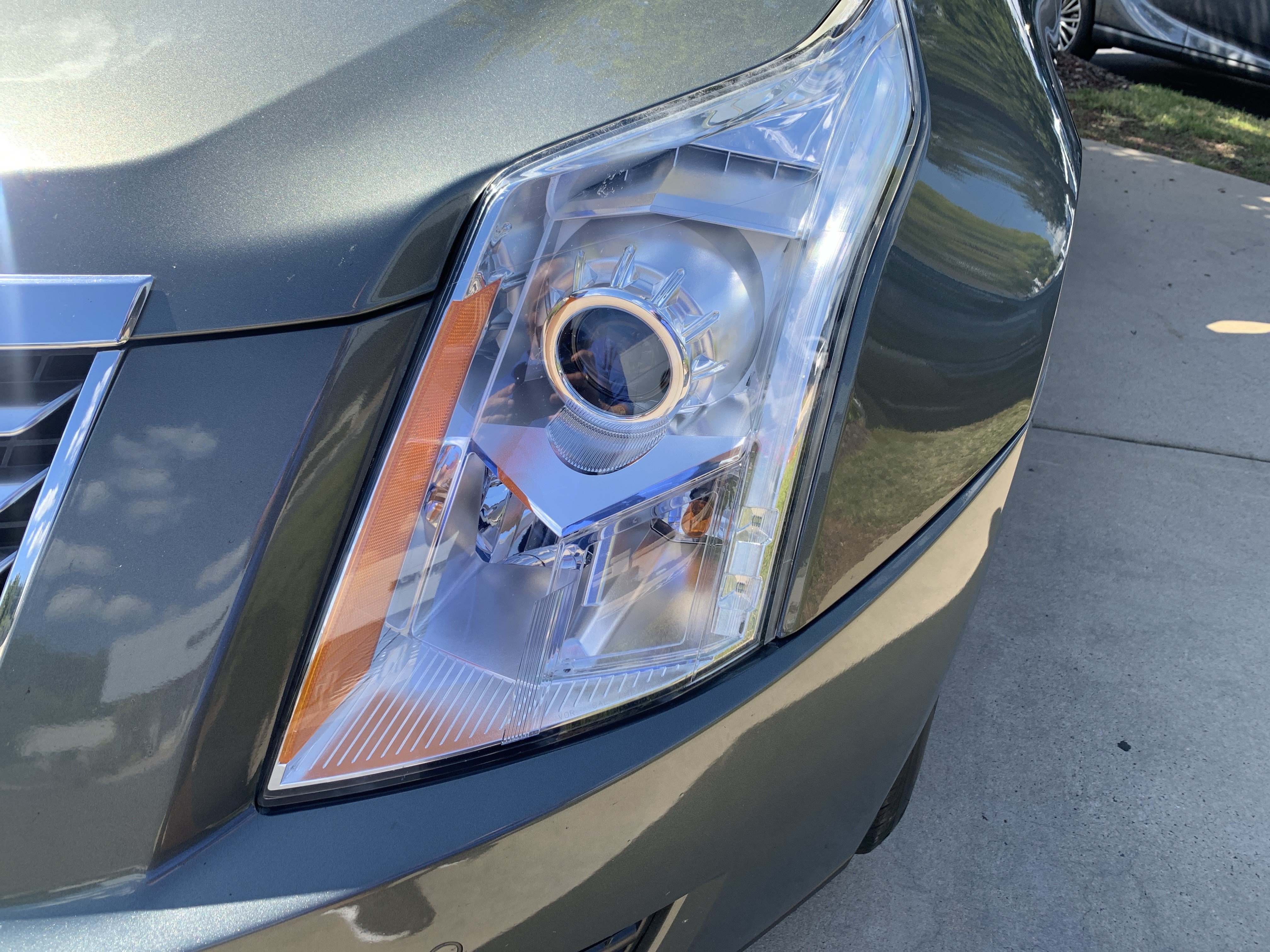 Used 2013 Cadillac SRX Luxury w/ Driver Awareness Package FWD image 6