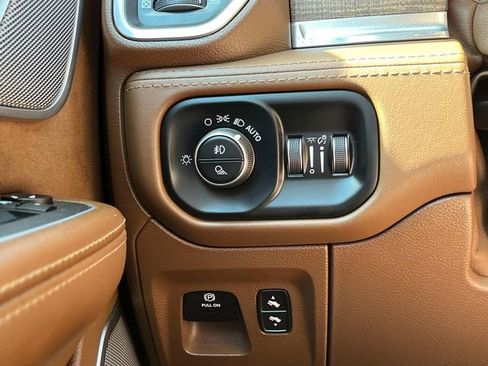 Used 2021 RAM 1500 Limited AWD/4WD image 40