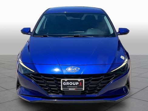Used 2023 Hyundai Elantra SEL w/ Convenience Package FWD image 4