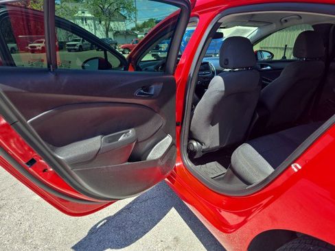 Used 2019 Chevrolet Cruze LS w/ LS Convenience Package FWD image 27