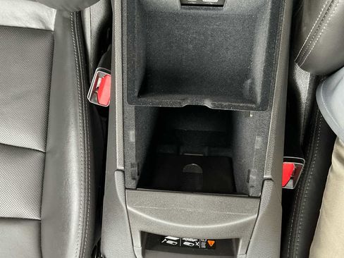 Used 2023 Cadillac XT5 Premium Luxury image 38