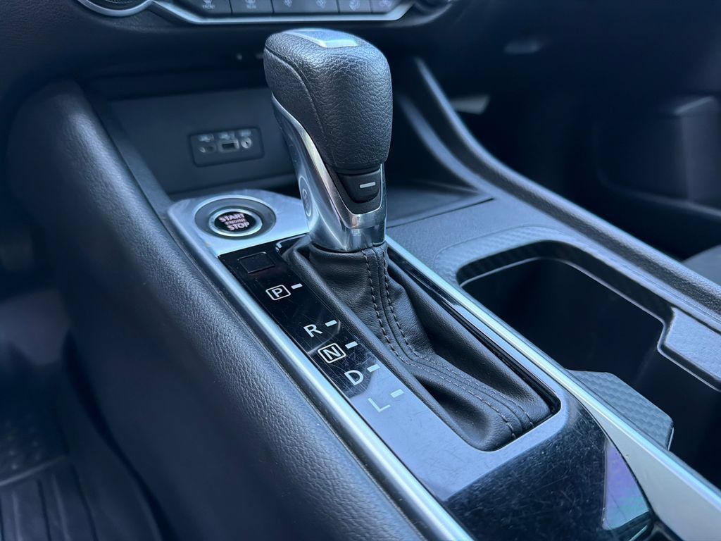 Used 2022 Nissan Sentra SV w/ All-Weather Package FWD image 31