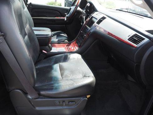 Used 2008 Cadillac Escalade AWD image 23