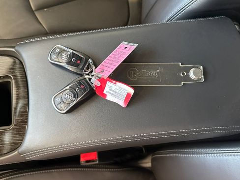 Used 2017 Buick LaCrosse Essence w/ Sun and Shade Package FWD image 9