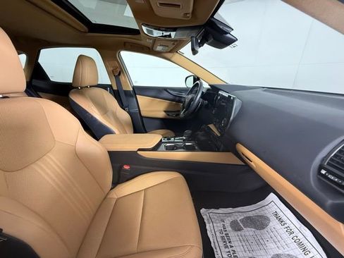 Certified 2025 Lexus NX 250 FWD w/ Premium Package image 33