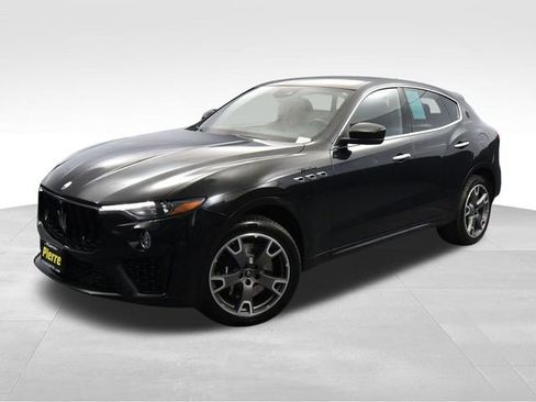 Used 2023 Maserati Levante Modena image 3
