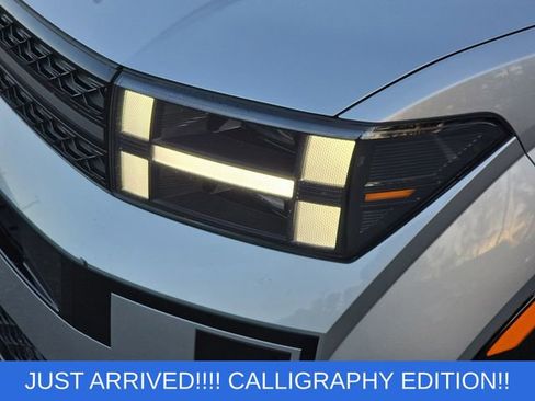 Used 2024 Hyundai Santa Fe Calligraphy AWD/4WD image 36