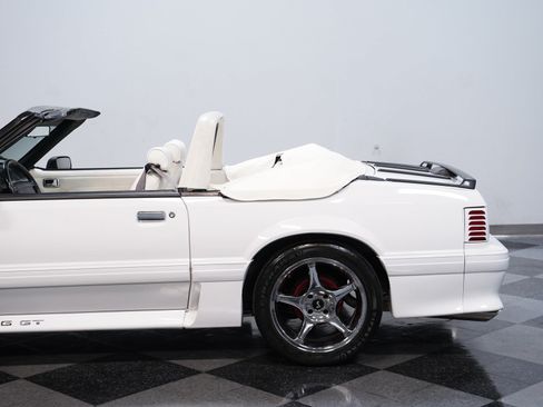 Used 1993 Ford Mustang GT RWD image 20