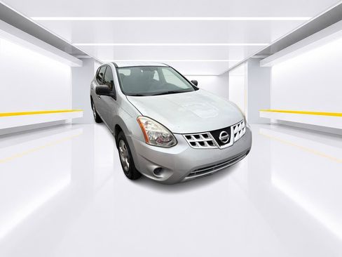 Used 2012 Nissan Rogue S FWD image 2