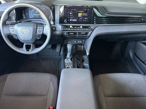 Used 2025 Toyota Camry LE FWD image 10