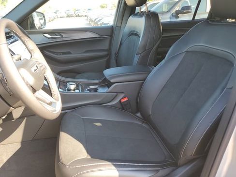 New 2025 Jeep Grand Cherokee L Altitude image 15