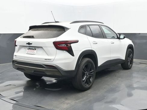 Used 2025 Chevrolet Trax ACTIV w/ Driver Confidence Package image 6