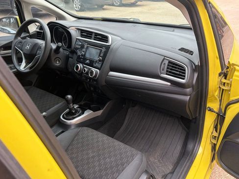 Used 2015 Honda Fit LX image 32