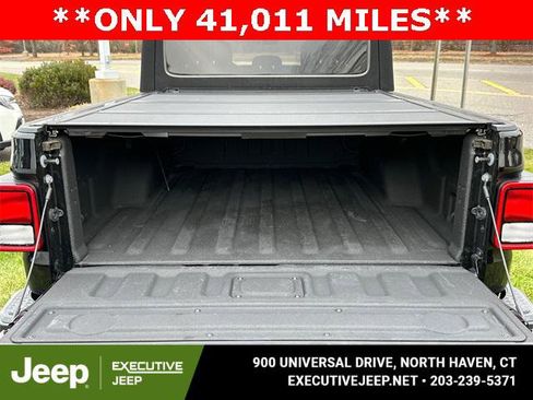 Certified 2021 Jeep Gladiator Willys image 25